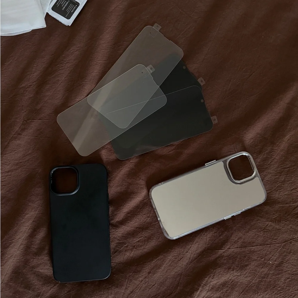 iPhone 14 cases and screen protectors